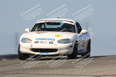 media/Oct-26-2025-CalClub SCCA (Sun) [[8ce1e69566]]/Group 5/Grapevine/